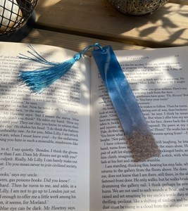 Marque-pages personnalisés en résine gaufrée motif marguerite avec nom – Idées cadeaux pour femmes et fête des Mères - Product Image 3