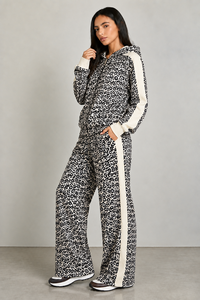 Ensemble de survêtement 2 pièces pour femme, imprimé léopard blanc et noir, sweat à capuche oversize et pantalon large, style streetwear décontracté - Product Image 6