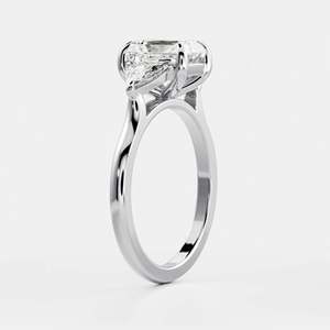 Bague de fiançailles de luxe en or massif 14 carats avec diamant cultivé en laboratoire certifié IGI CVD HPHT, taille radiant et triligne, bijoux fins unisexes - Product Image 5