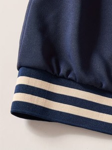 เสื้อแจ็คเก็ตวาร์ซิตี้สีกรมท่า-เบจ ปักลายเครื่องบิน  แบบ unisex สวมใส่ได้ทั้งชายและหญิง  กระดุมหน้า  ทรงปกติ  เหมาะสำหรับใส่ลำลองในฤดูใบไม้ร่วง  รับปักโลโก้ตามแบบ - Product Image 4
