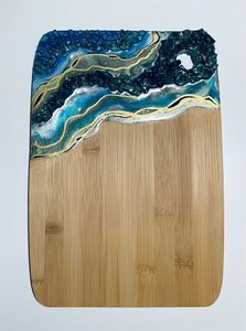 Planche à découper artisanale en bois massif, durable, pour couper les légumes et la viande. - Product Image 6