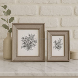 Cadre photo en bois rustique artisanal pour la décoration de la maison de campagne avec un aspect vieilli, une construction solide, un charme naturel et une chaleur - Product Image 5