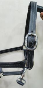 Halter de cuero de sillín inglés inteligente con herrajes de latón cosido elegante para montar a caballo Logotipo de Color personalizado fabricante India - Product Image 2