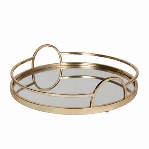 Bandeja de Servir Redonda de Aluminio con Acabado Dorado, Platos y Bandejas Seguras, Decoración de Hogar Hecha a Mano de Lujo - Product Image 1