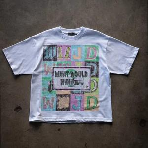 เสื้อยืดผู้ชายทรงครอปขนาดใหญ่พิเศษ ดีไซน์ขอบดิบ แต่งลายขาดๆ พร้อมปักตัวเลขด้านหลัง - Product Image 3