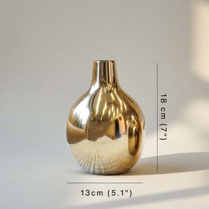 Vase de table minimaliste tendance, finition dorée, hauteur 18 cm, accent décoratif pour la maison - Product Image 5