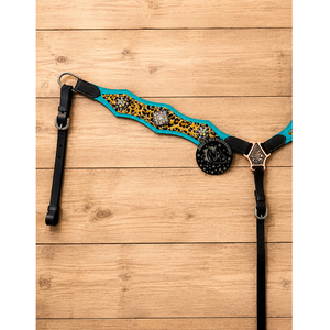 Conjunto de cabezada de una oreja y pechera de cuero negro estilo western para caballo, con estampado de leopardo, pedrería turquesa y conchos, cómodo. - Product Image 3