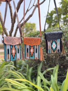 Bolso de cuero de Jacquard Real para teléfono, bolso ligero de tamaño pequeño, bandolera, bolsa de sillín azteca, diseño tallado a mano - Product Image 5