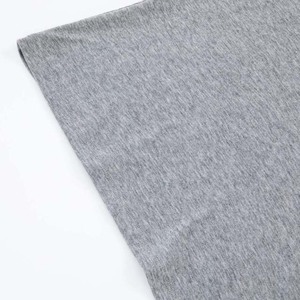 เสื้อยืดคอกลมแขนสั้นทรงเข้ารูป สีเทา ผ้าฝ้ายเจอร์ซีย์ 100% ทรงปกติ สวมใส่สบาย สีพื้น ระบายอากาศได้ดี ใส่ได้ทุกฤดู - Product Image 4
