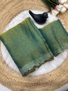 ผ้าส่าหรีผ้าซาตินฟานดี้ พร้อมลายปักดิ้นทองแบบทอเองและขอบผ้าลายผีเสื้อ สำหรับงานแต่งงานและงานปาร์ตี้ พร้อมเสื้อคลุม - Product Image 3