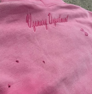 Conjunto Deportivo de Algodón 100% Orgánico con Logotipo Personalizado, Bordado y Pedrería, Unisex, Sudadera con Capucha Ecológica para Hombre - Product Image 4