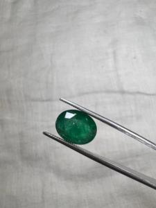 Émeraude naturelle de Zambie de 3,85 carats, taille ovale, pierre précieuse verte, émeraude de qualité supérieure pour la joaillerie fine, fournisseur en gros - Product Image 3