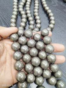 ลูกปัดพลอยไพไรต์แท้ธรรมชาติทรงกลมเรียบเนียน – ลูกปัดคริสตัลขัดเงาคุณภาพระดับ AAA สำหรับทำเครื่องประดับ - Product Image 5