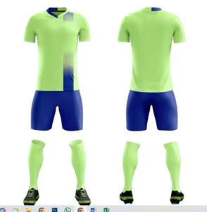 Tenue de football personnalisée de haute qualité 100% polyester, sublimation, maillot de football unisexe, ensemble de vêtements de football pour les clubs - Product Image 5