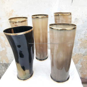 Coupe à boire artisanale en corne de viking longue, corne naturelle avec bordure en laiton à prix avantageux - Product Image 2