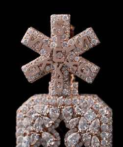 จี้ห้อยคอฮิปฮอปหรูหราสั่งทำพิเศษ เงินแท้ 925 ประดับเพชรโมอิสซาไนต์ VVS พร้อมตัวอักษรแฟชั่นแบบ Iced Out - Product Image 3