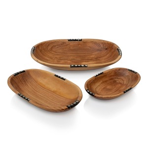 Grand saladier en bois pour les repas en famille, construction durable en bois naturel, idéal pour servir des plats, des fruits et des salades. - Product Image 1