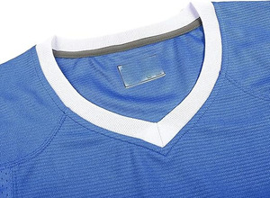 Camiseta de Fútbol Personalizada sin Estampado – Tejido de Malla Transpirable de Alto Rendimiento – Camiseta de Entrenamiento de Fútbol Americano con Cuello en V para Equipos - Product Image 5