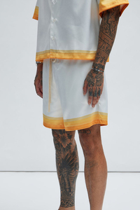 Shorts de bain dégradé blanc et orange en satin pour homme, avec cordon de serrage à la taille, séchage rapide, décontractés et pour l'été - Product Image 3