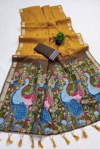 Sari traditionnel en coton avec tissage à motif paon pour femmes, idéal pour les mariages et les festivals, style indien - Product Image 2