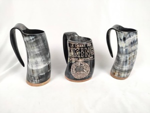 Mug en corne artisanal, écologique, pour la bière, idéal pour le camping, la randonnée et les activités de plein air. Disponible à prix avantageux. - Product Image 1
