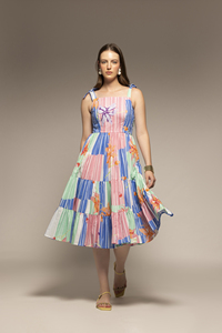 Robe maxi en tissu mélangé de coton de qualité supérieure, imprimé floral multicolore, pour femmes, tenue décontractée de tous les jours, robe tendance d'été - Product Image 2