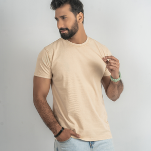 Camiseta informal de color beige para hombre, estilo urbano, camisa de algodón esencial a la moda para hombre, ropa informal para hombre, camiseta con cuello redondo, camisa de media manga - Product Image 1