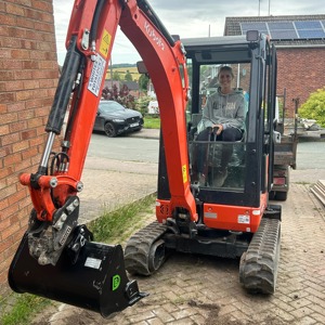 Excavadora Kubota KX016-5 Eficiente, Miniexcavadora con Dimensiones Compactas, Sistema Hidráulico Potente y Rendimiento Práctico - Product Image 6
