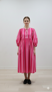 Robe trapèze rose à motifs floraux 100 % coton, imprimée à la main, coupe régulière, mini, taille naturelle, légère, lavable, respirante pour femme - Product Image 3