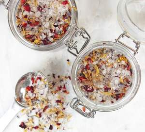 เกลืออาบน้ำสปาแร่ธาตุหิมาลัย กลิ่นลาเวนเดอร์สดชื่น  แบบเป็นมิตรต่อสิ่งแวดล้อม  ผสมน้ำมันหอมระเหย  บรรจุภัณฑ์แบบปิดผนึกได้  เหมาะสำหรับการเดินทาง  ดีไซน์ทันสมัย - Product Image 6