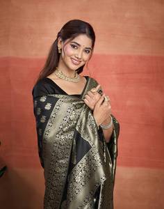 Sari en soie noir et or avec motifs brodés pour mariage, sari indien traditionnel pour femme, longueur au sol, coupe classique - Product Image 4