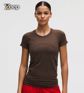 เสื้อยืดออกกำลังกายผู้หญิง XEEP Customize แบบลำลอง น้ำหนักเบา ทรงหลวม แขนสั้น ระบายอากาศดี คอวี ลายตัวอักษร ผลิตจากโพลีเอสเตอร์/คอตตอน - Product Image 1
