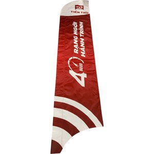 Drapeau en plumes Corolla Cross, rouge, polyester, impression numérique, bannière promotionnelle durable - Product Image 2