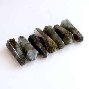 Vente en gros : Meilleure qualité, tour de cristal d'howlite naturelle polie, baguette de quartz, pierre de guérison Reiki, obélisque, pointes de cristal - Product Image 6