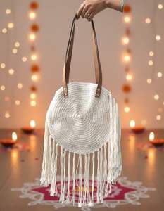 Bolso de Mano de Algodón Tejido a Mano, Bolso de Hombro de Playa con Rayas Negras y Borlas, Moderno, Suave, Accesorio Perfecto para el Verano, Precio Razonable - Product Image 6