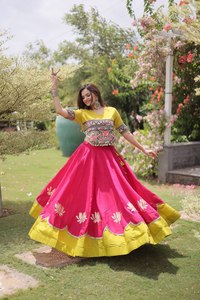 Lehenga Choli Tradicional India con Diseño de Flor de Loto, Bordado Gota y Encaje, Tela Romana Elástica, Sin Arrugas, Corte Regular para Mujer - Product Image 1