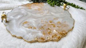 Plateau en résine élégant de haute qualité, fait main, motifs floraux, design personnalisable, logo sur mesure, modèle artisanal, décoration intérieure, bijoux, cosmétiques - Product Image 3