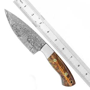 มีดสกินนิ่งเหล็กดามัสกัสตีขึ้นรูปด้วยมือ พร้อมปลอกมีด แบบกำหนดเอง OEM ด้ามจับทรงกรวยสน สำหรับล่าสัตว์และตั้งแคมป์ - Product Image 2
