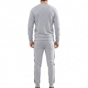 Ensemble de survêtement pour homme à col rond avec pantalon de survêtement assorti - Product Image 2