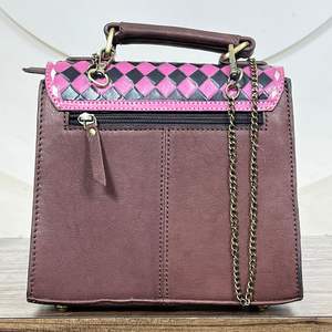 Sac bandoulière en cuir de vache véritable fait main par des designers 2026 avec motif floral et à carreaux gravé, sac messager, vente en gros, OEM, personnalisé - Product Image 6