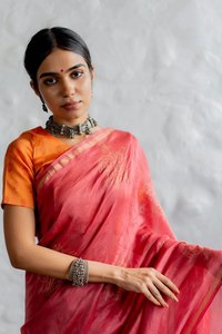 Sari en soie rouge avec broderie dorée et pompons, tenue de mariage indienne traditionnelle pour femmes, séchage rapide, toutes saisons - Product Image 5