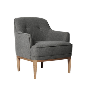 Fauteuil Heston, un meuble de style moderne doté d'un revêtement en tissu gris durable et au design contemporain. - Product Image 1