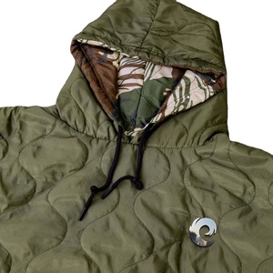 Veste Woobie à capuche personnalisée pour hommes Produit de qualité supérieure Woobie réversible à motif camouflage en polyester rempli pour hommes - Product Image 4