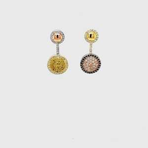 Boucles d'oreilles pendantes asymétriques Aurelia Pavé en or massif 18 carats avec diamants de laboratoire blancs, jaunes et noirs D/E-VVS-VS - Product Image 5