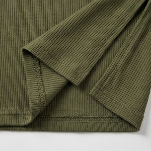 Jupe crayon côtelée vert olive pour femme, longueur genou, taille élastique avec fente latérale, à porter toute l'année - Product Image 6