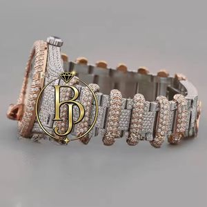 Montre-bracelet élégante de luxe en quartz avec diamants, boîtier argent et or rose, lunette sertie de pierres précieuses, verre, index roses, accent couronne bleue, acier inoxydable - Product Image 4