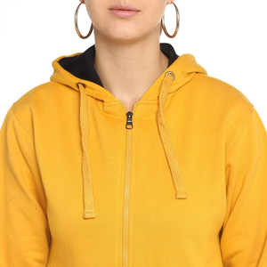 Sudadera con Capucha Amarilla para Mujer, Cierre Completo, Corte Regular, Tejido de Algodón, con Bolsillos Delanteros y Logotipo de Marca Personalizado - Product Image 5