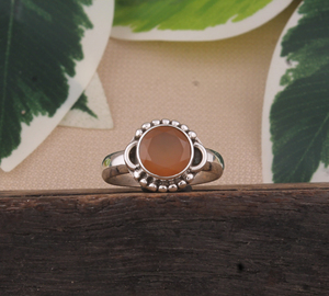 แหวนแต่งงานมูนสโตนสีพีชธรรมชาติ เงินแท้ 925 แหวนมูนสโตนสีแชมเปญ คลาสสิก โรแมนติก แหวนเงินสัญญา ขายส่ง - Product Image 1