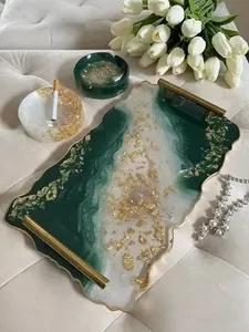 Plateau de service moderne en résine faite à la main de haute qualité avec poignées en métal doré, taille personnalisée, compatible lave-vaisselle, pour la présentation des aliments, du thé et du café - Product Image 2