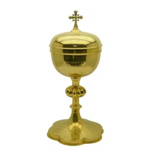 Ciborio Tradicional de Latón, Recipiente Sagrado para la Comunión, para la Distribución y Conservación de la Sagrada Eucaristía - Product Image 5
